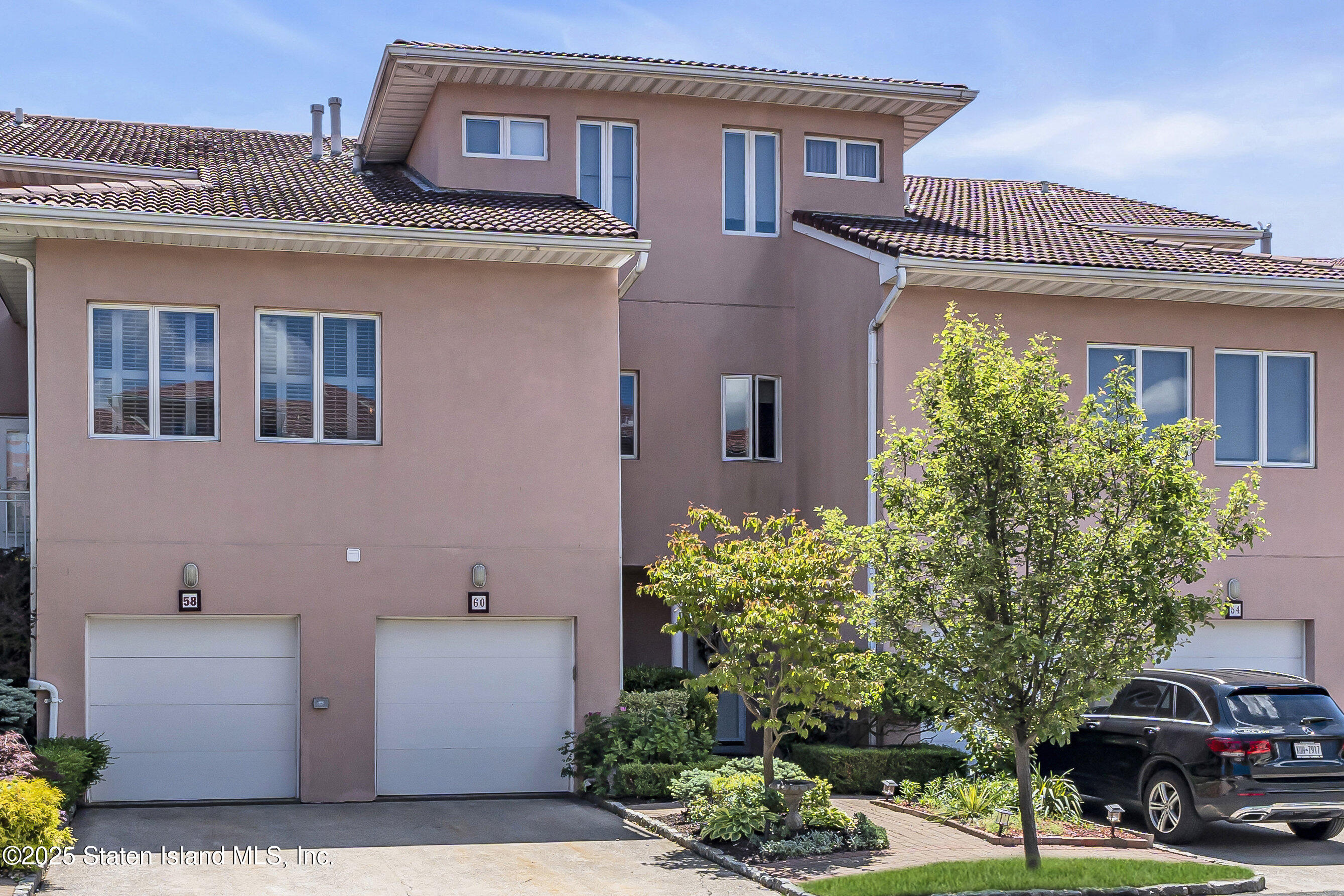 60 Harbour Court, Staten Island, New York image 2