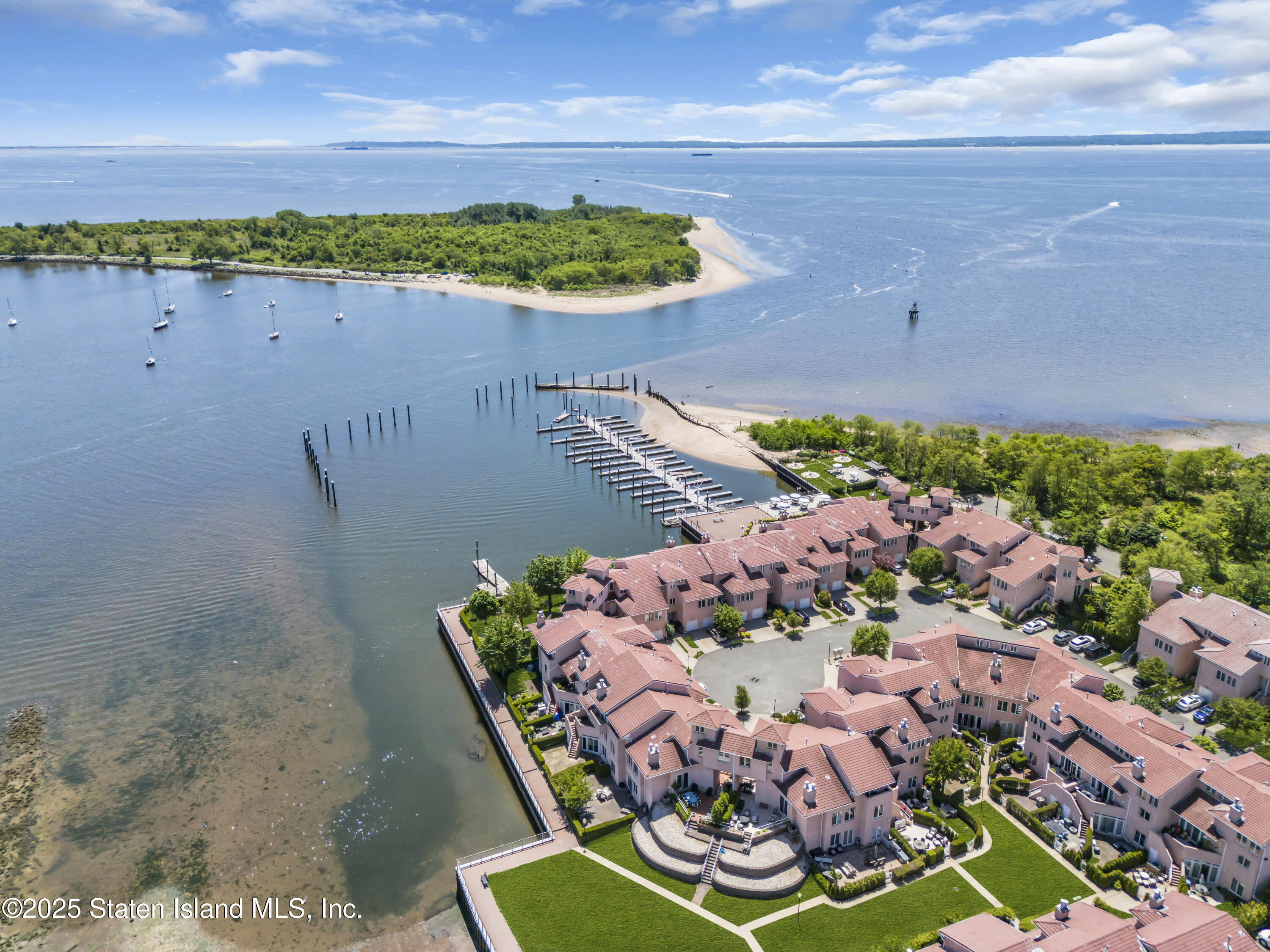 60 Harbour Court, Staten Island, New York image 31