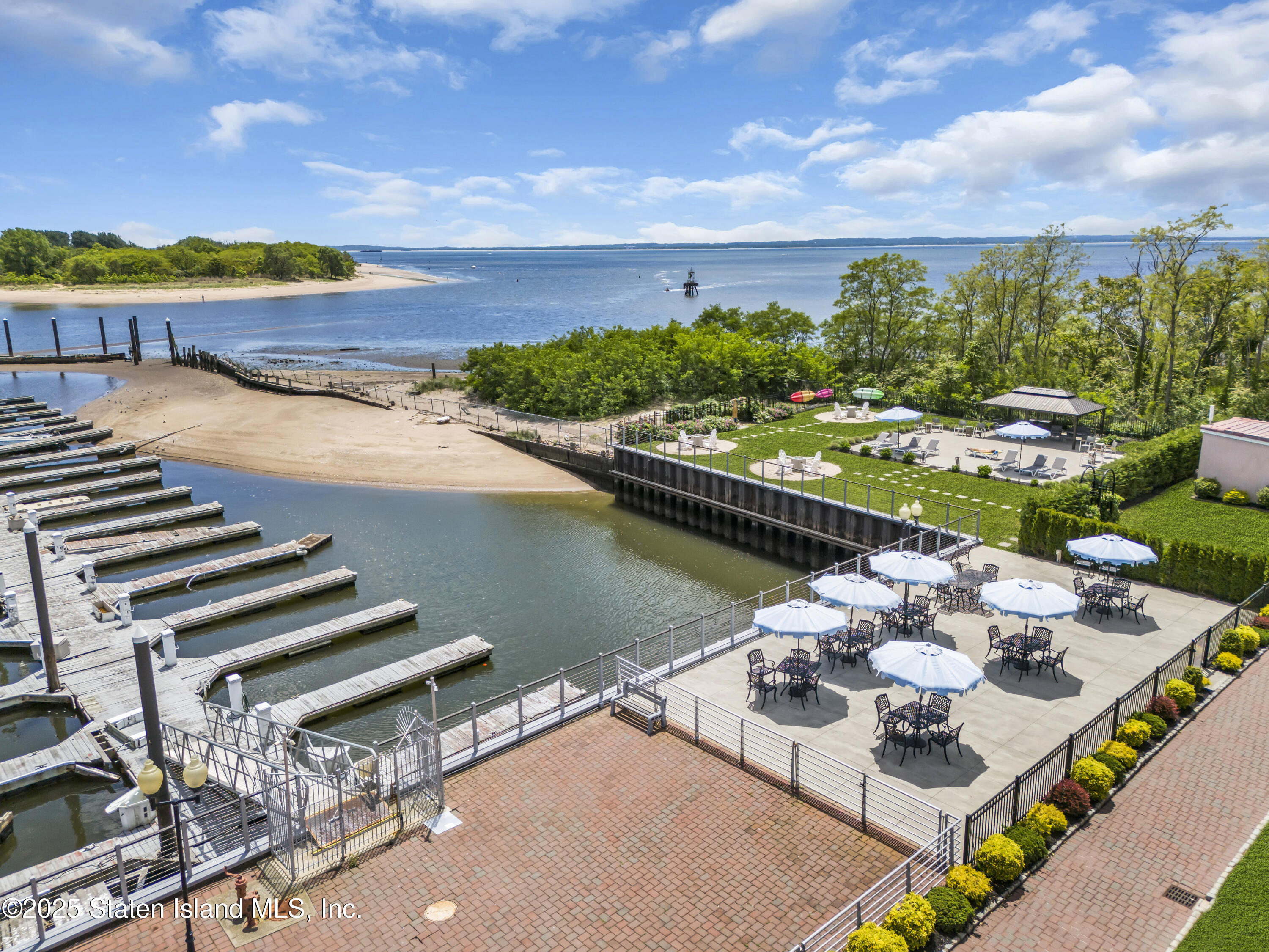 60 Harbour Court, Staten Island, New York image 32