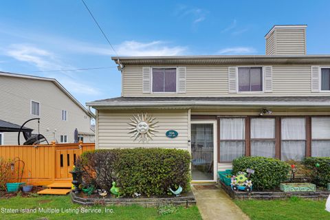 Photo of 33 Leo Street #Unit 58, Staten Island, NY 10314 (MLS # 2401801)