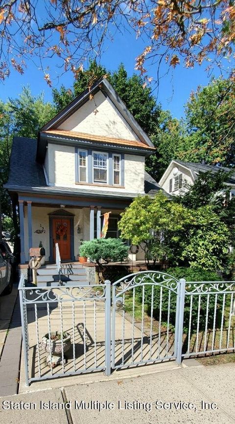 Photo of 192 Hart Blvd Blvd, Staten Island, NY 10301 (MLS # 1164840)