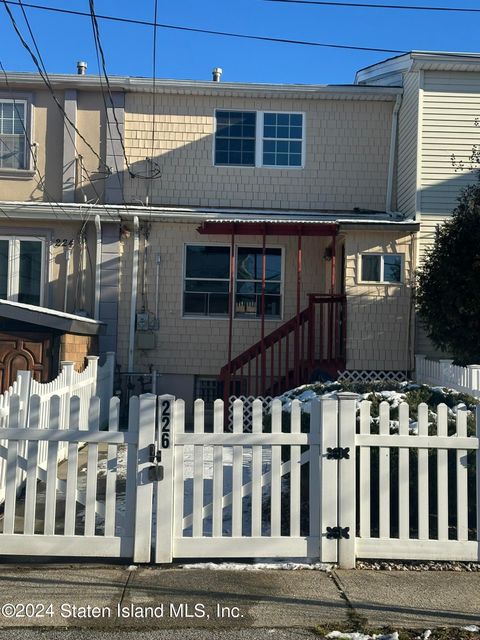 Townhouse in Staten Island NY 226 Colony Avenue.jpg