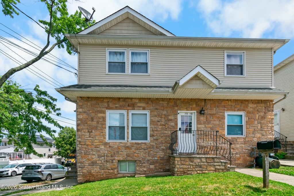 Photo of 225 Livingston Avenue, Staten Island, NY 10314 (MLS # 2603640)