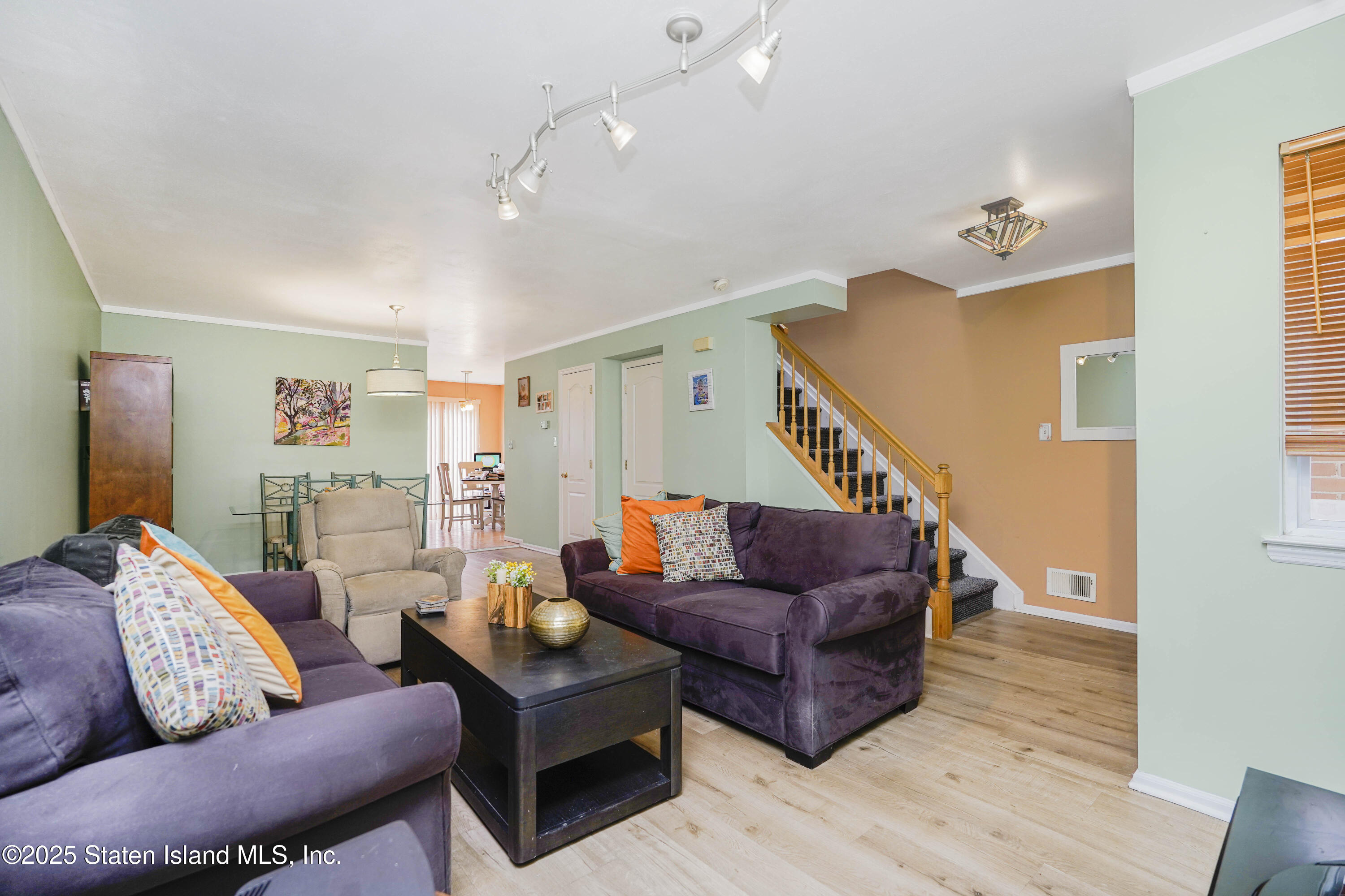 119 Glenn Road, Staten Island, New York image 6