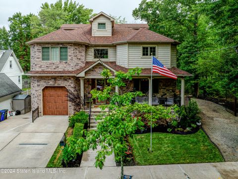 Photo of 55 Vail Avenue, Staten Island, NY 10309 (MLS # 2500319)