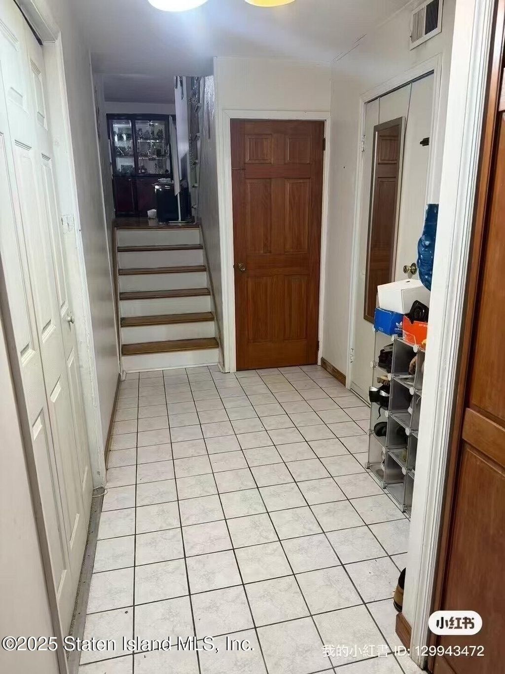 Photo of 664 S Gannon Avenue, Staten Island, NY 10314 (MLS # 2505422)