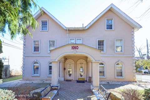 Photo of 1910 Richmond Road, Staten Island, NY 10306 (MLS # 2500295)