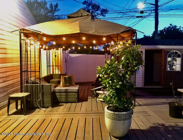 205 Lyndale Avenue, Staten Island, New York image 9