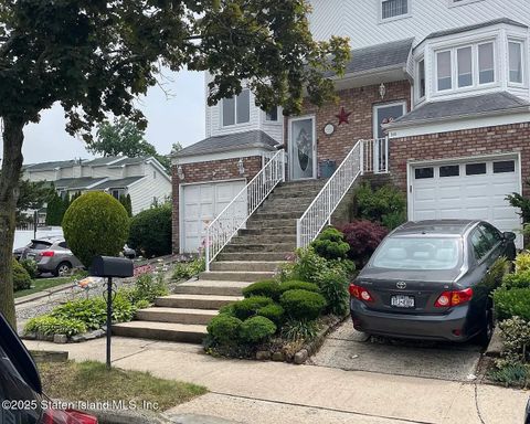 Photo of 346 Klondike Avenue, Staten Island, NY 10314 (MLS # 2503836)