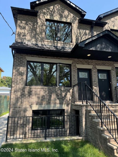 Photo of 431 Alter Avenue #A, Staten Island, NY 10304 (MLS # 2405036)
