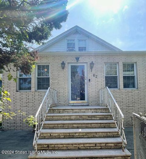 Photo of 62 Wiman Avenue, Staten Island, NY 10308 (MLS # 2402494)