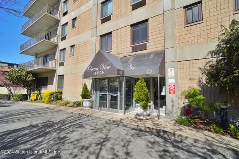 Photo of 31 Hylan Boulevard #6c, Staten Island, NY 10305 (MLS # 2406772)