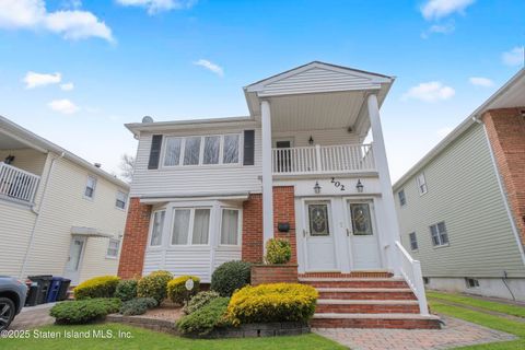 Photo of 202 Woodward Avenue, Staten Island, NY 10314 (MLS # 2501481)