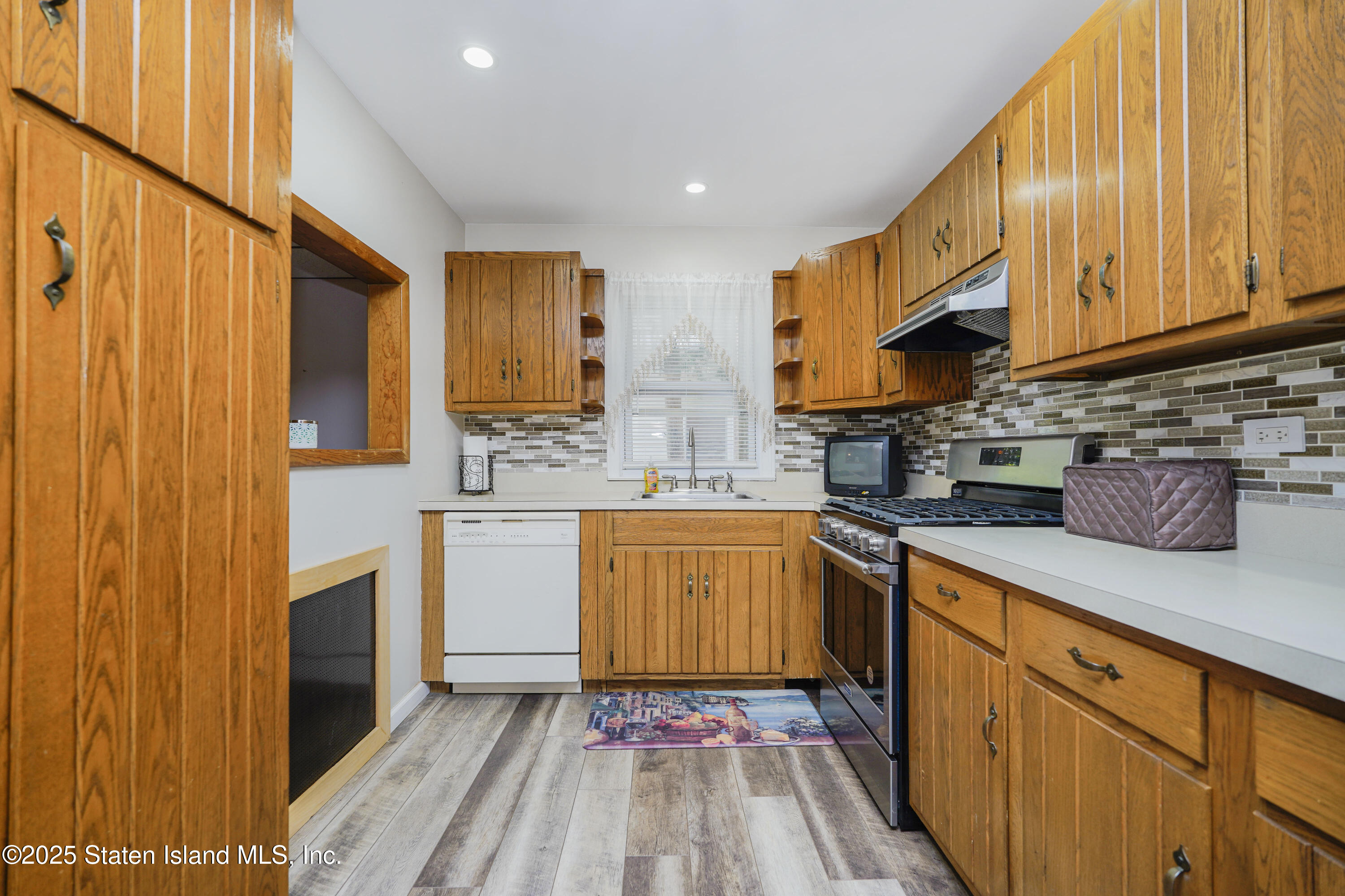 68 Elkhart Street, Staten Island, New York image 11