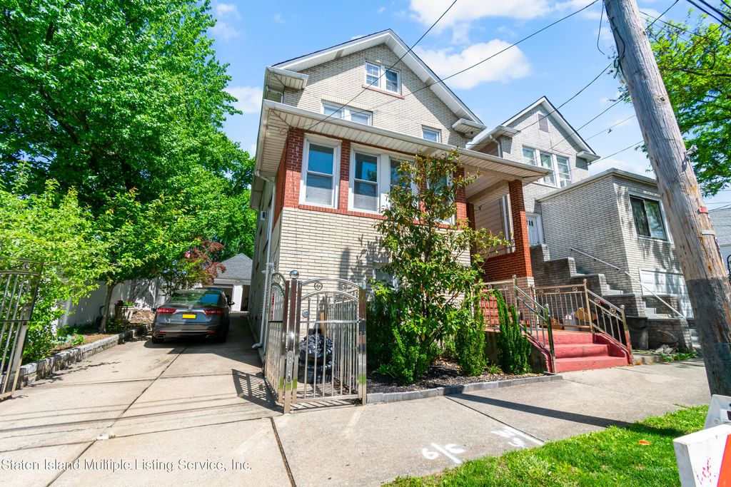 Photo of 153 Wellbrook Avenue, Staten Island, NY 10314 (MLS # 1165060)