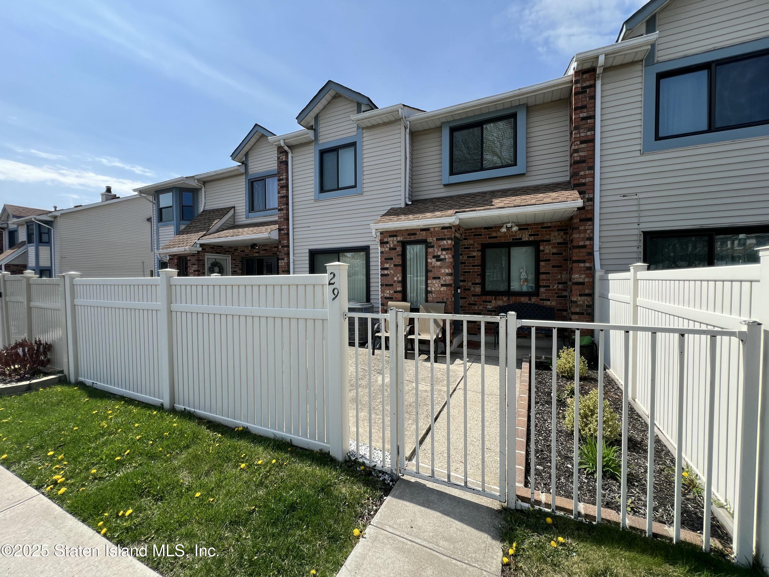 29 Shirra Avenue, Staten Island, New York image 3