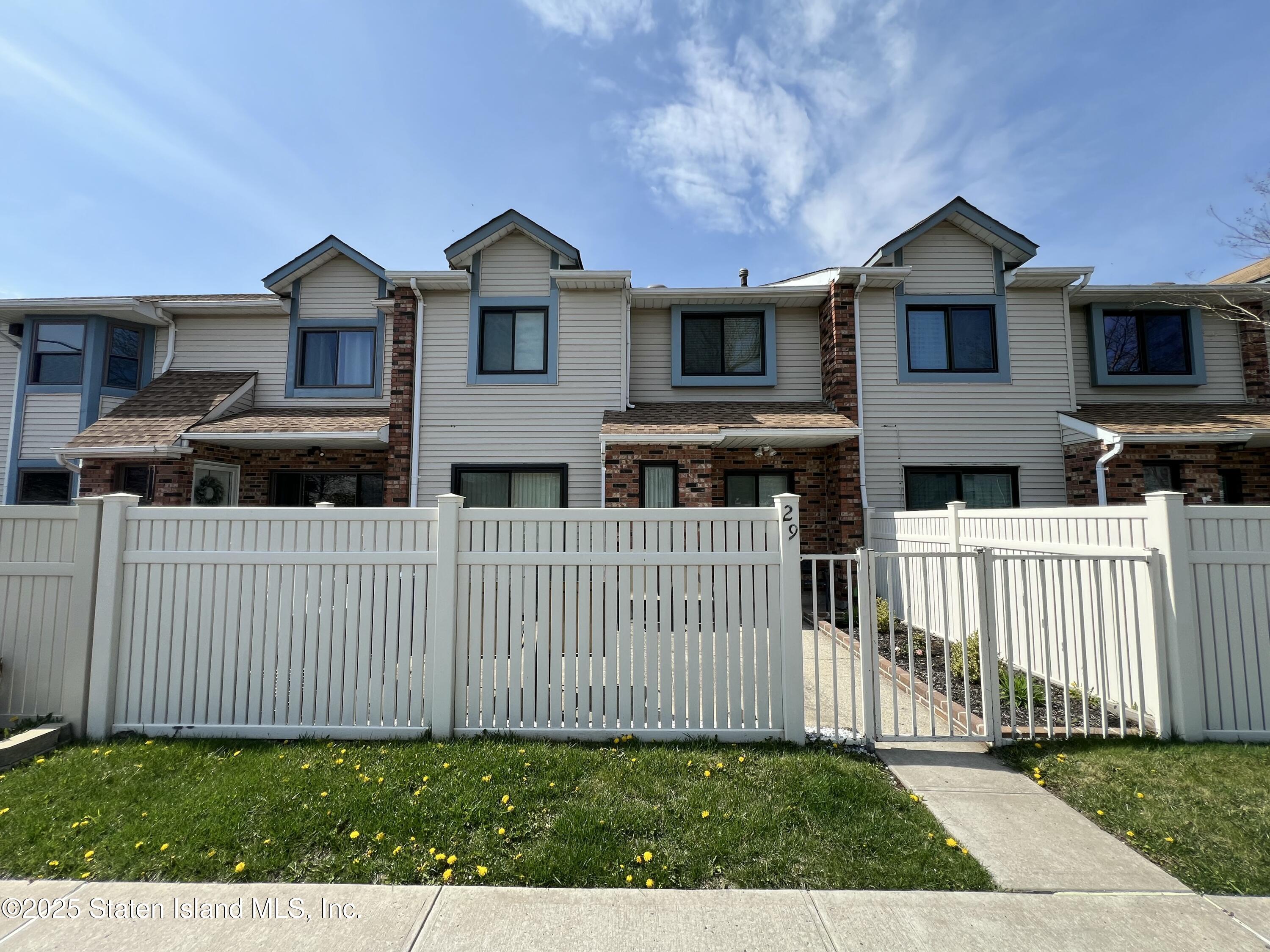 29 Shirra Avenue, Staten Island, New York image 4