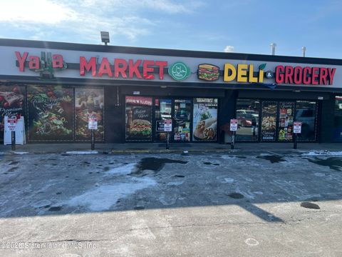 Photo of 3579 Victory Boulevard, Staten Island, NY 10314 (MLS # 2600643)