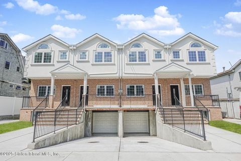 Photo of 63 Grant Street, Staten Island, NY 10301 (MLS # 2504451)