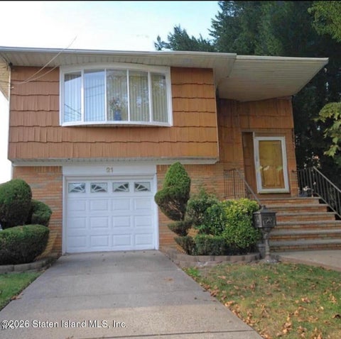 Photo of 21 Wilson Avenue, Staten Island, NY 10308 (MLS # 2605973)