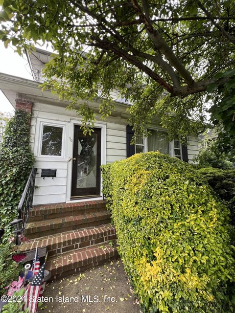 Photo of 90 Coale Avenue, Staten Island, NY 10314 (MLS # 2402804)