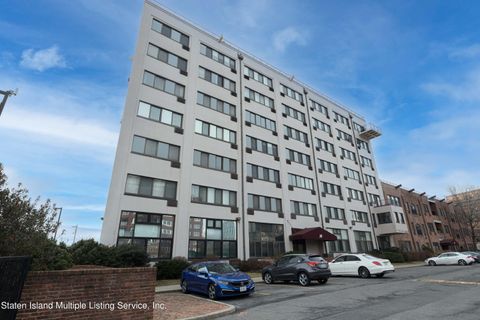 Photo of 10 Bay Street Landing #1i, Staten Island, NY 10301 (MLS # 1157060)