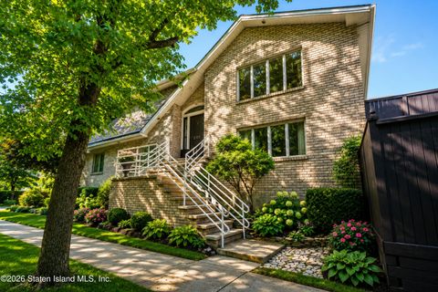 Photo of 207 Eylandt Street, Staten Island, NY 10312 (MLS # 2603005)