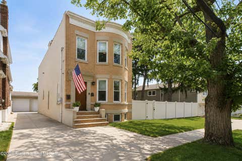 Homes For Sale - 25 Meadow Avenue<br/> Staten Island, NY 10304