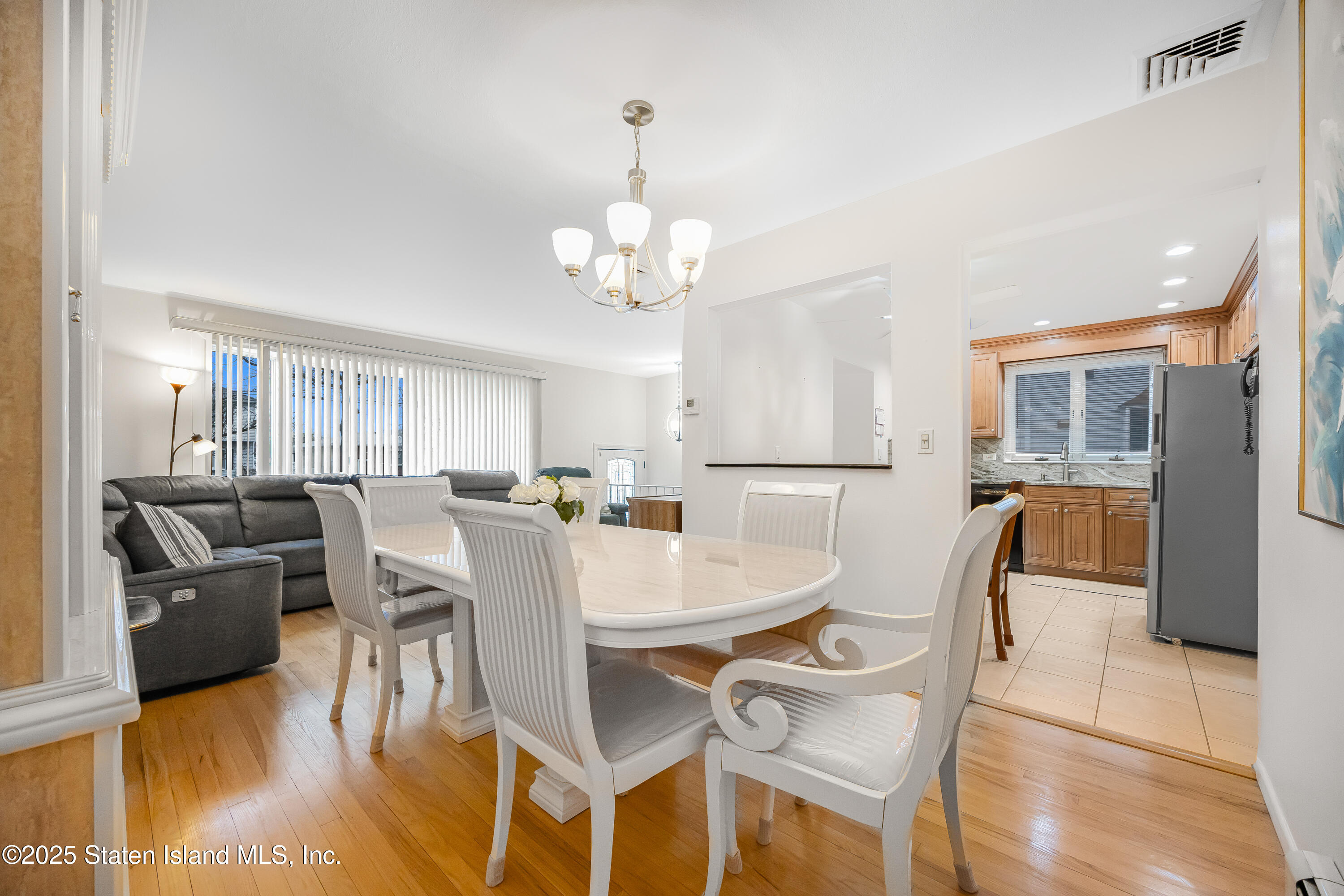 227 Woods Of Arden Road, Staten Island, New York image 9