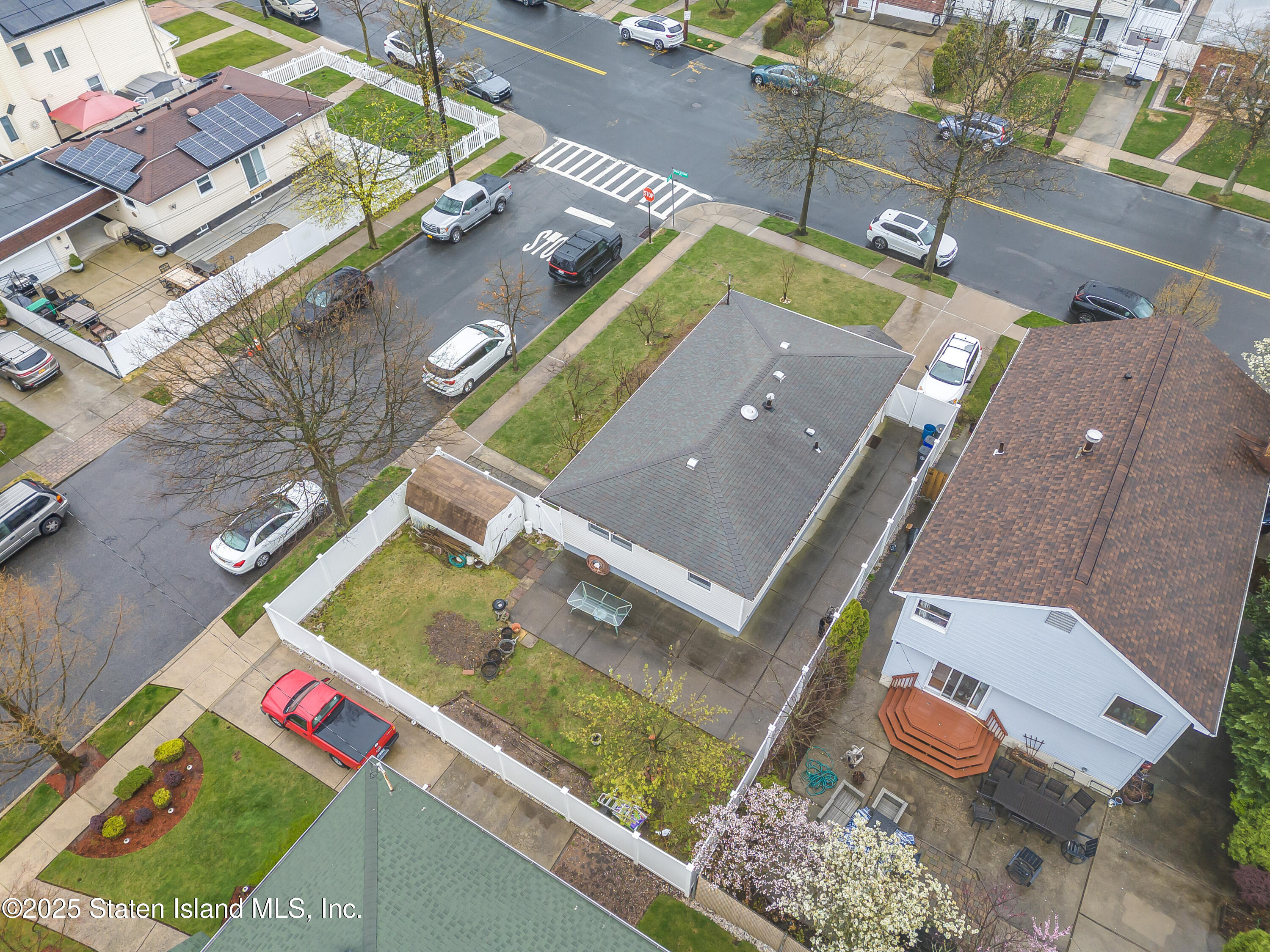 227 Woods Of Arden Road, Staten Island, New York image 27