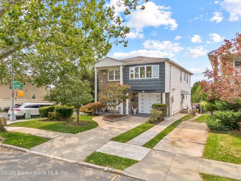 Photo of 140 Merrymount Street, Staten Island, NY 10314 (MLS # 2604193)