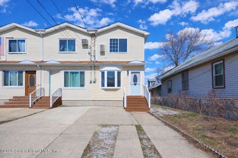 Photo of 89 Mapleton Avenue #A, Staten Island, NY 10306 (MLS # 2601487)