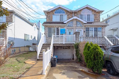 Photo of 198 Hylan Boulevard, Staten Island, NY 10305 (MLS # 2501570)