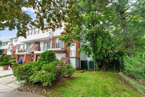 Photo of 1630 Forest Hill Road, Staten Island, NY 10314 (MLS # 2506416)