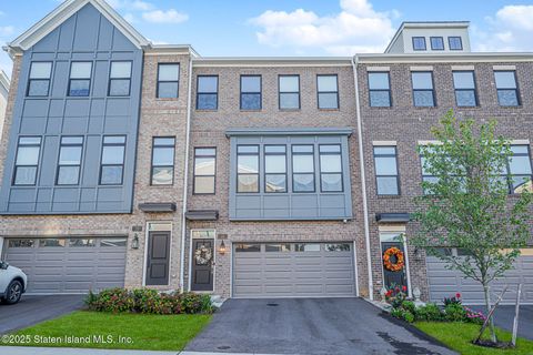 Photo of 22 Edmund Way, Middletown, NJ 07748 (MLS # 2506015)