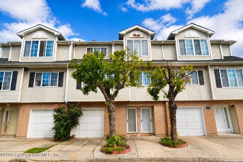 Multifamily For Sale - 39 Hemlock Lane<br/> Staten Island, NY 10309