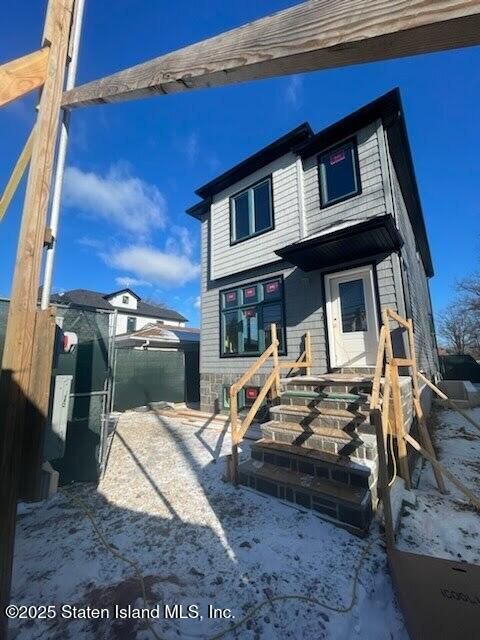 Photo of 323 Winchester Avenue, Staten Island, NY 10312 (MLS # 2406861)