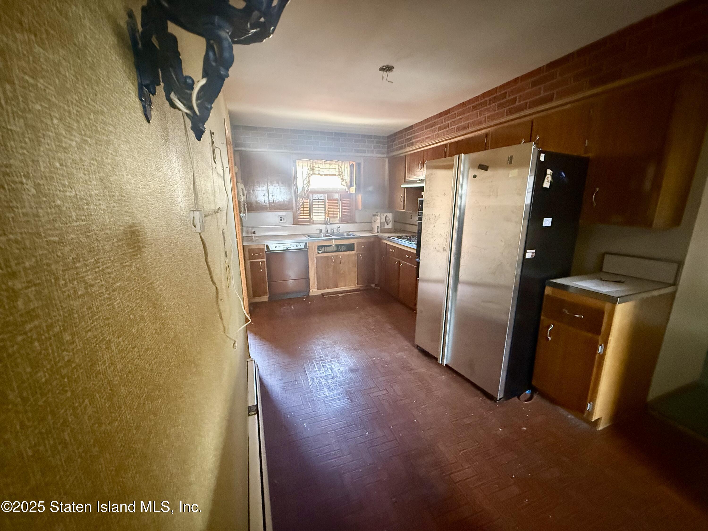 960 Rensselaer Avenue, Staten Island, New York image 12