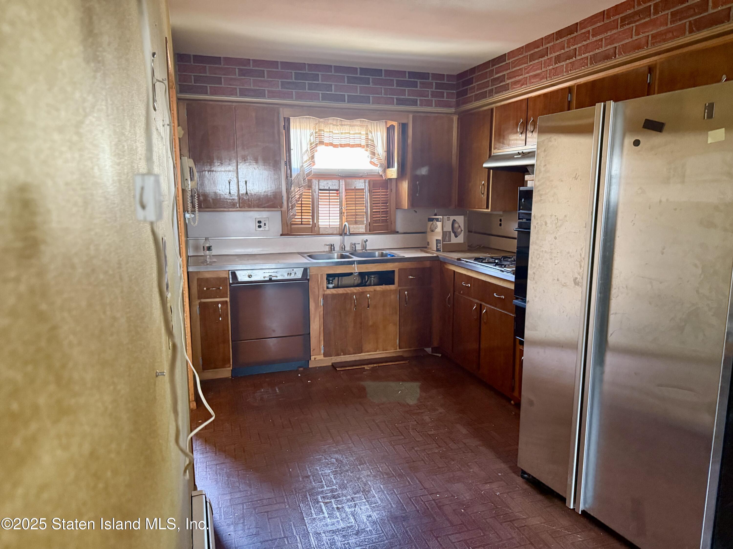 960 Rensselaer Avenue, Staten Island, New York image 13