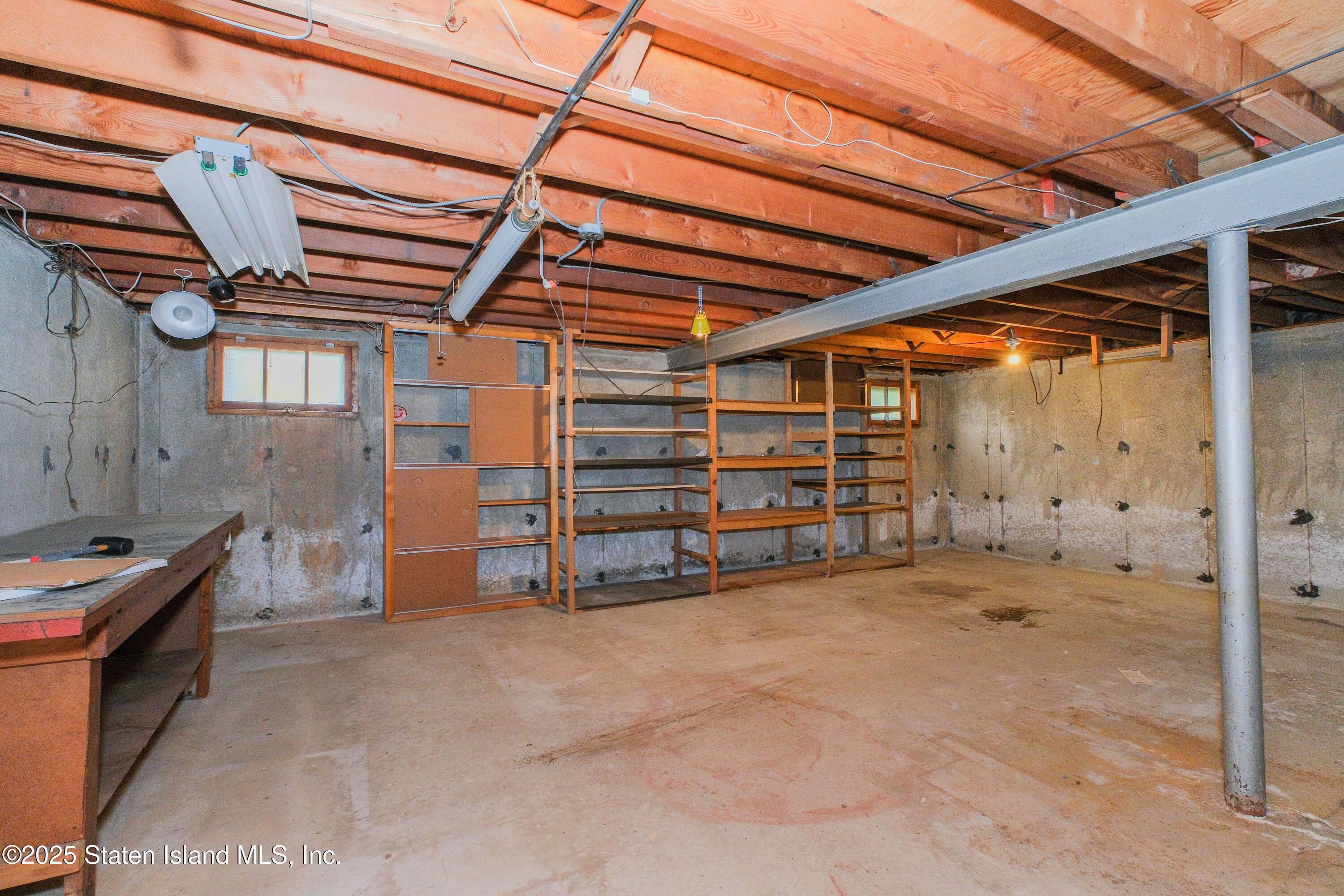 960 Rensselaer Avenue, Staten Island, New York image 29