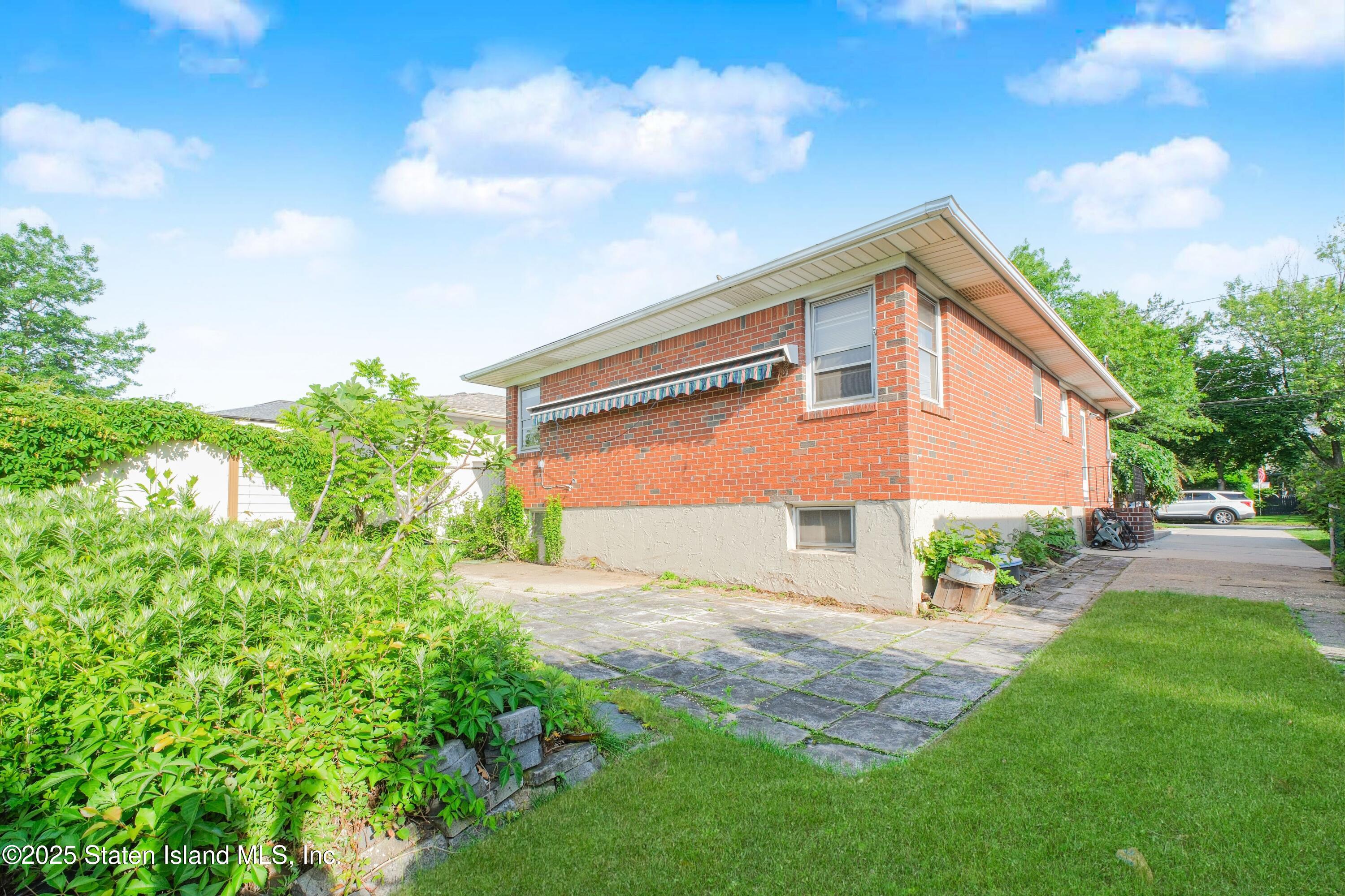 960 Rensselaer Avenue, Staten Island, New York image 32