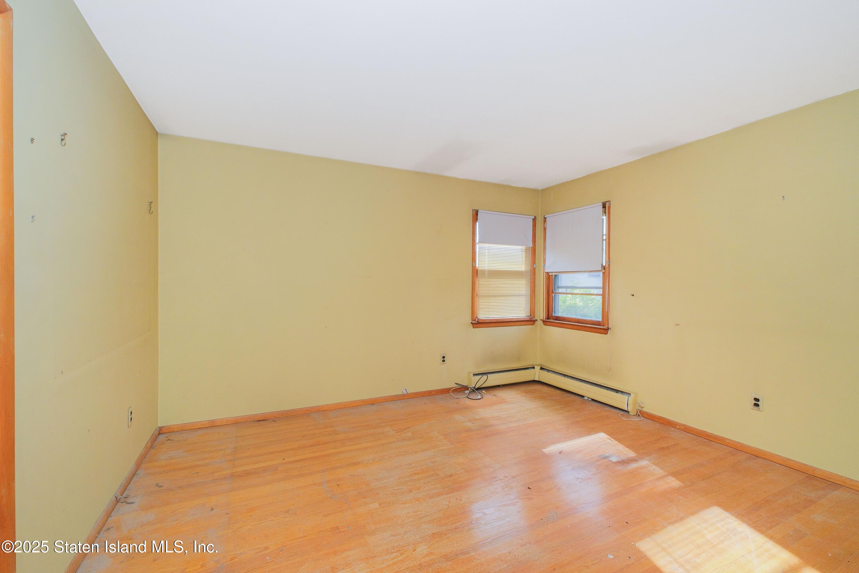 960 Rensselaer Avenue, Staten Island, New York image 22
