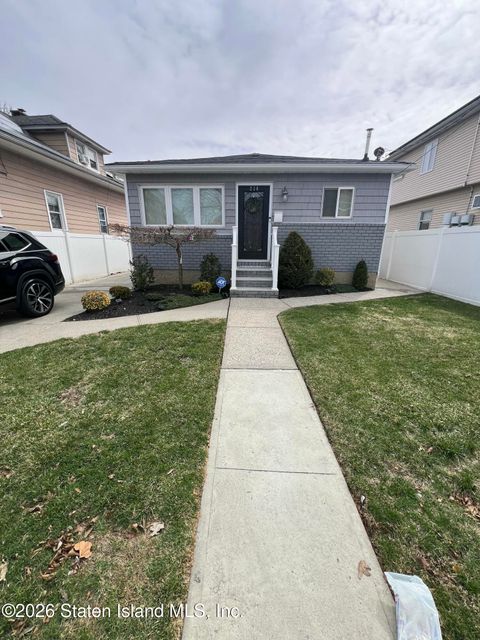 Photo of 230 Mill Road, Staten Island, NY 10306 (MLS # 2601612)