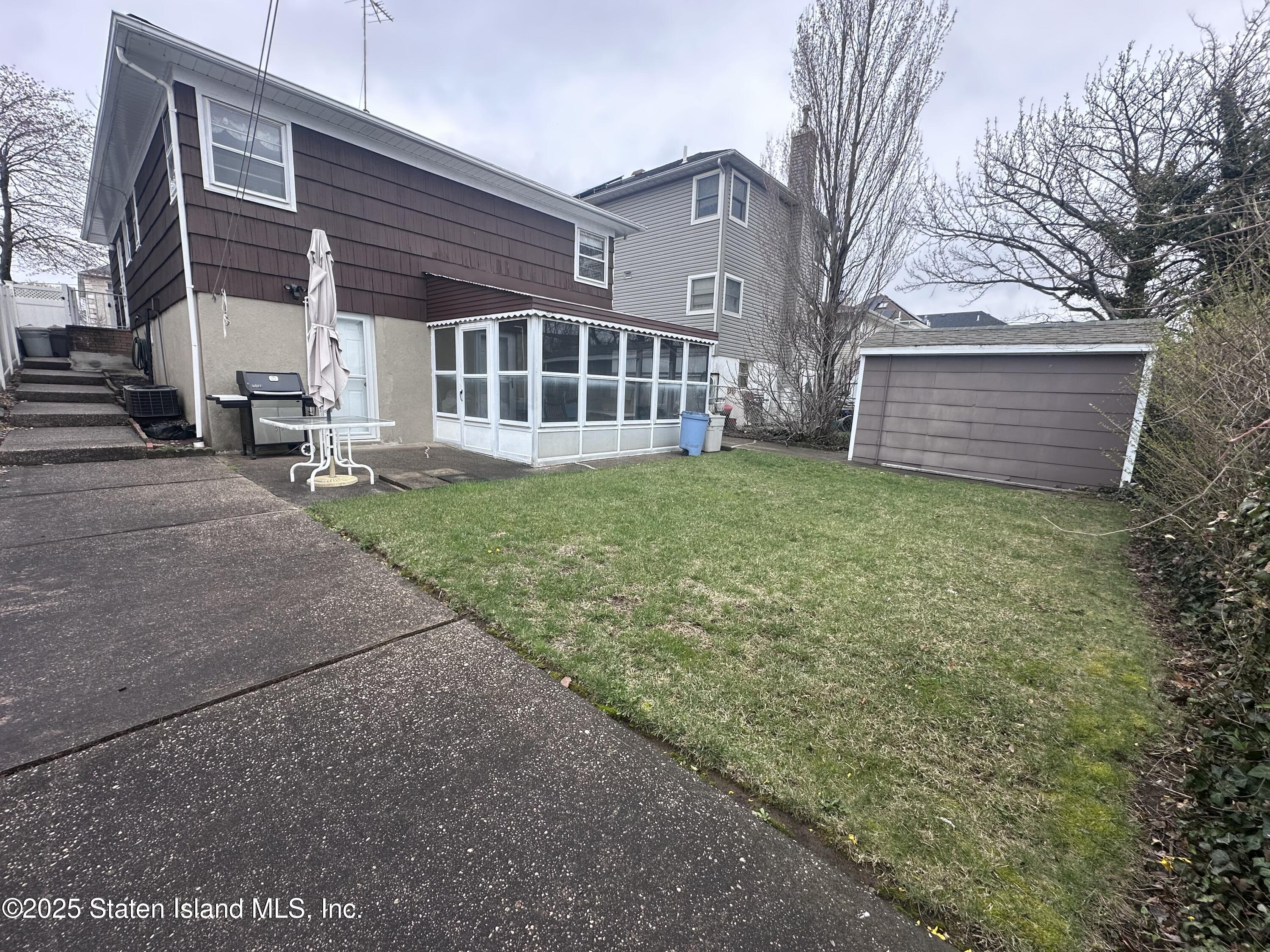 896 Stafford Avenue, Staten Island, New York image 2