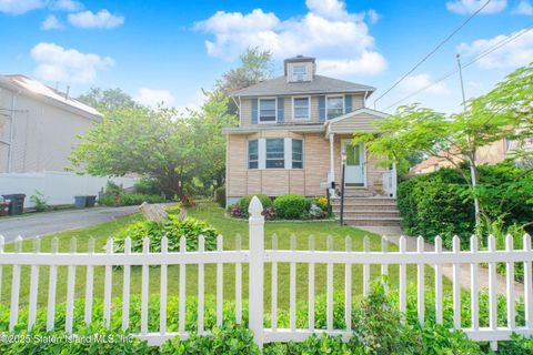 Photo of 4173 Amboy Road, Staten Island, NY 10308 (MLS # 2503703)