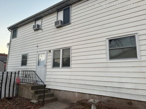 Photo of 150 Regis Drive, Staten Island, NY 10314 (MLS # 1165288)