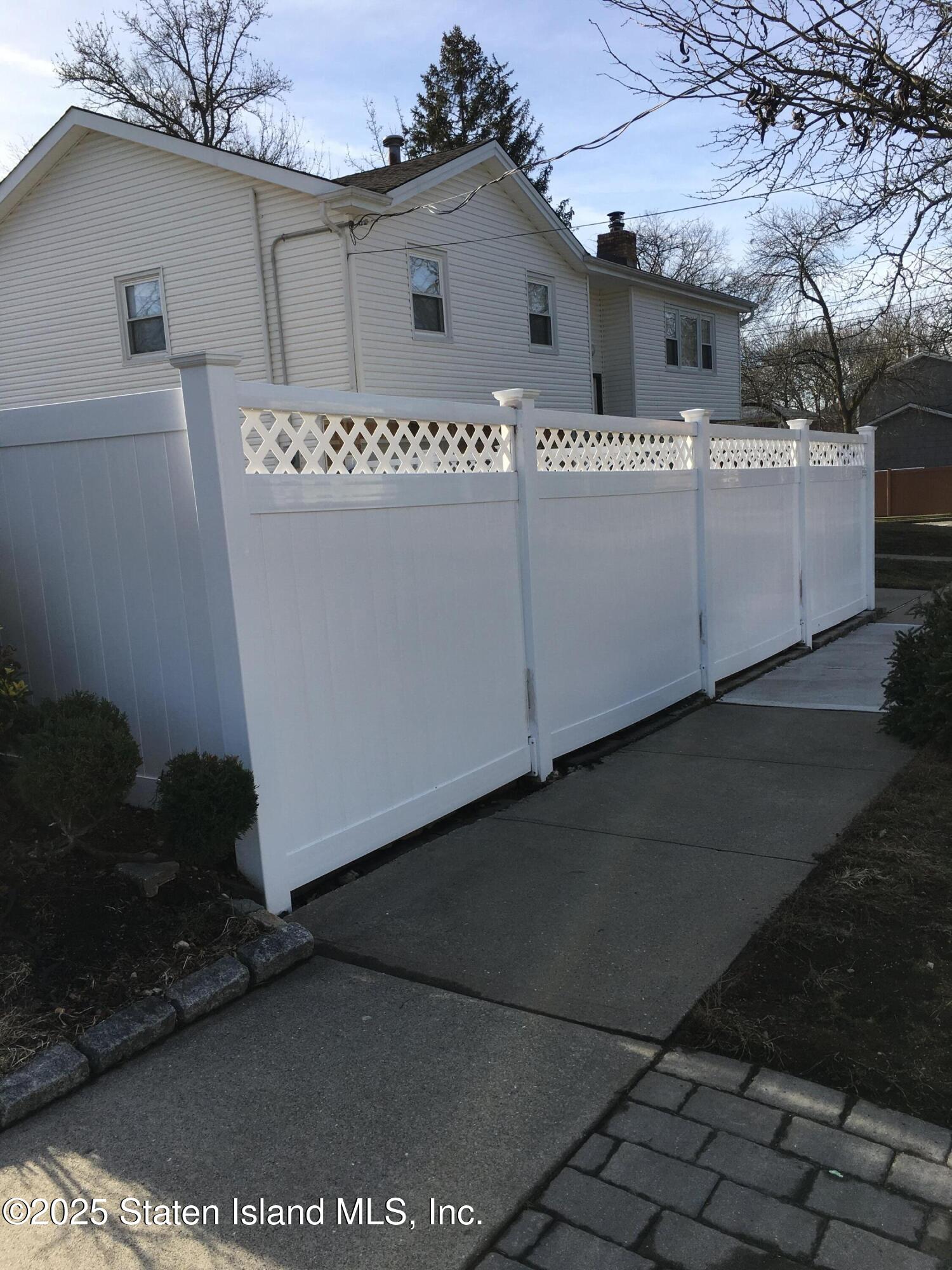 330 Shirley Avenue, Staten Island, New York image 5