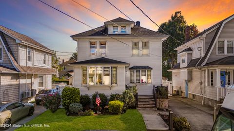 Photo of 111 Gansevoort Boulevard, Staten Island, NY 10314 (MLS # 2405632)