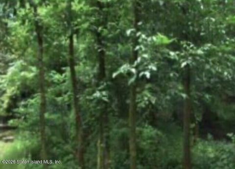 Photo of 0 Saint George Road, Staten Island, NY 10306 (MLS # 2601791)