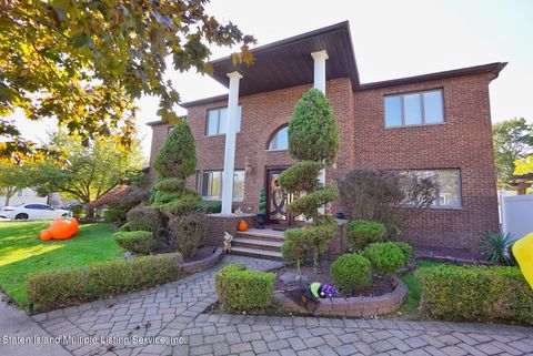 Multifamily For Sale - 10 Clearmont Avenue<br/> Richmond County, Staten Island, NY 10309